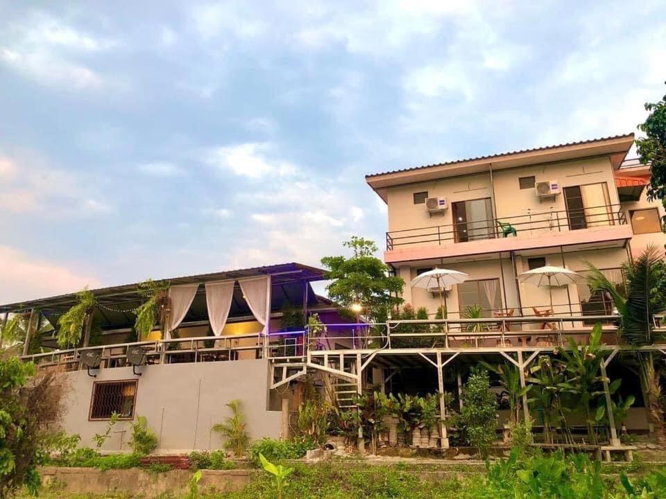 Апартаменты Sandee Place Mountain View *